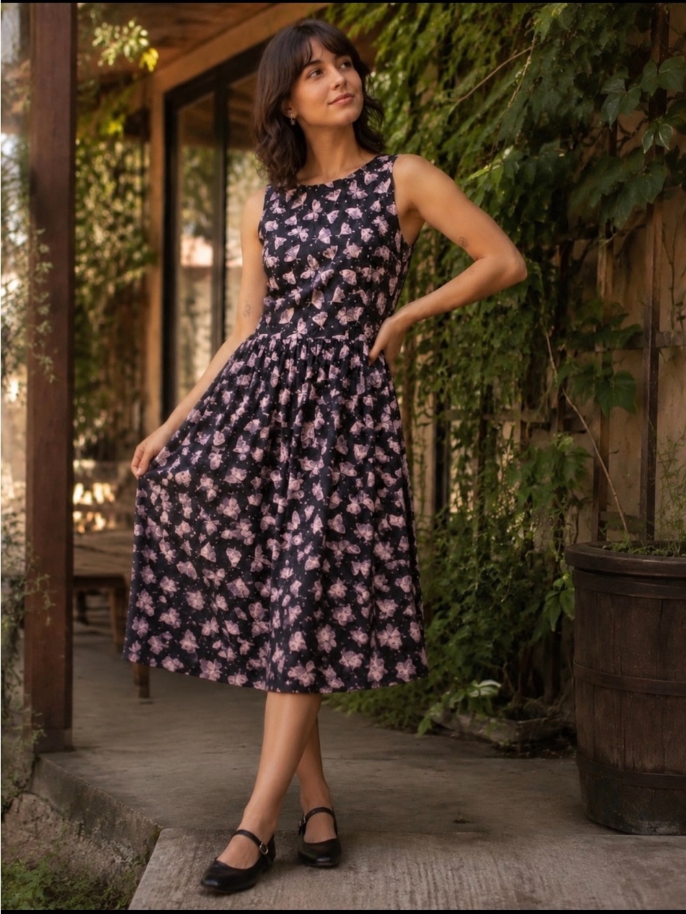 Retrolicious Women's Size S Black Pink Moth Print Sleeveless Midi Dress